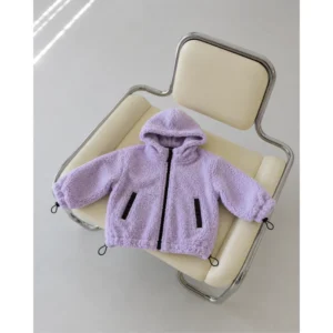 Vaikiška teddy striukė – alyvinė – papildomas produkto vaizdas 2 – SANDRÉ