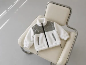 Vaikiška teddy striukė – balta – papildomas produkto vaizdas 2 – SANDRÉ