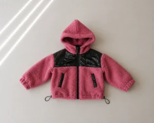 Vaikiška teddy striukė – tamsiai pelenų rožinė – papildomas produkto vaizdas 3 – SANDRÉ