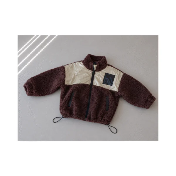 Vaikiška teddy striukė – ruda su smėlio spalvos detalėmis – SANDRÉ